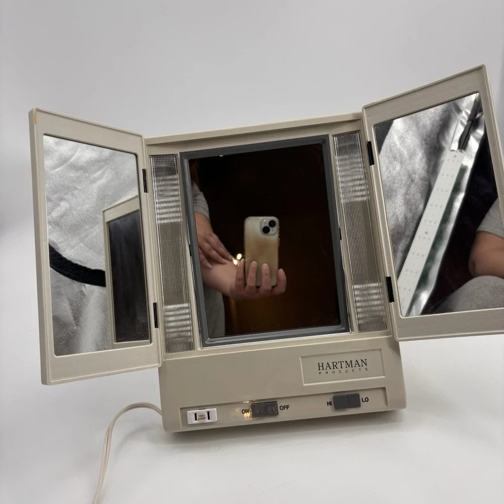 VTG Hartman‎ 3 Way Lighted Make up Mirror W/ 2 Side Mirror & Front Outlet